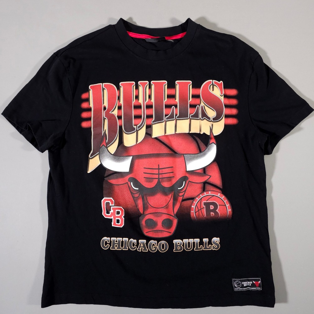 NBA Chicago Bulls T-Shirt Mens Size M Black Graphic Short Sleeve Tee